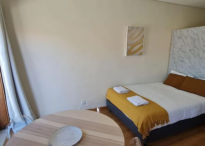 Tomás Flat 4f Porto